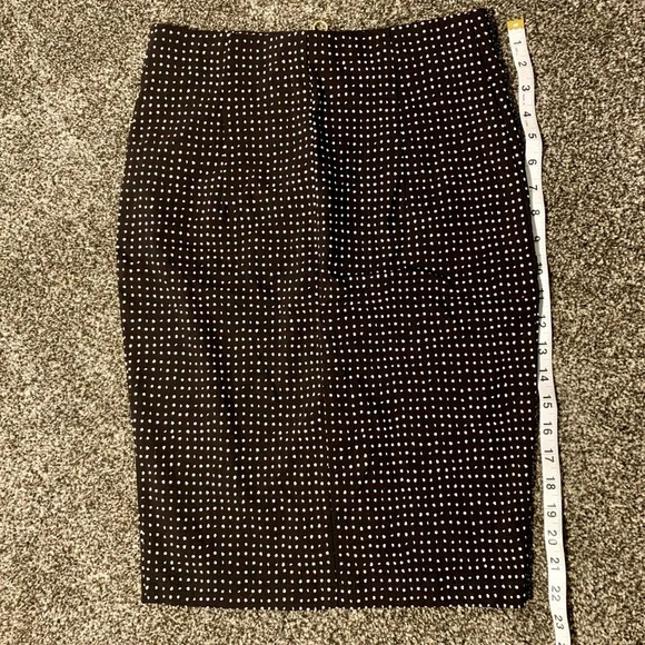 Pencil skirt, black and white - Picture 1 of 5